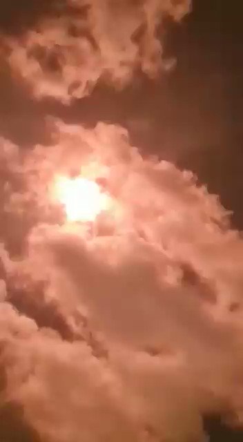 BREAKING: Iron Dome intercepts rockets of a barrage targeting southern #Israel — one rocket evaded and made direct hit — civilians injured. https://t.co/IPyGNy7iTV