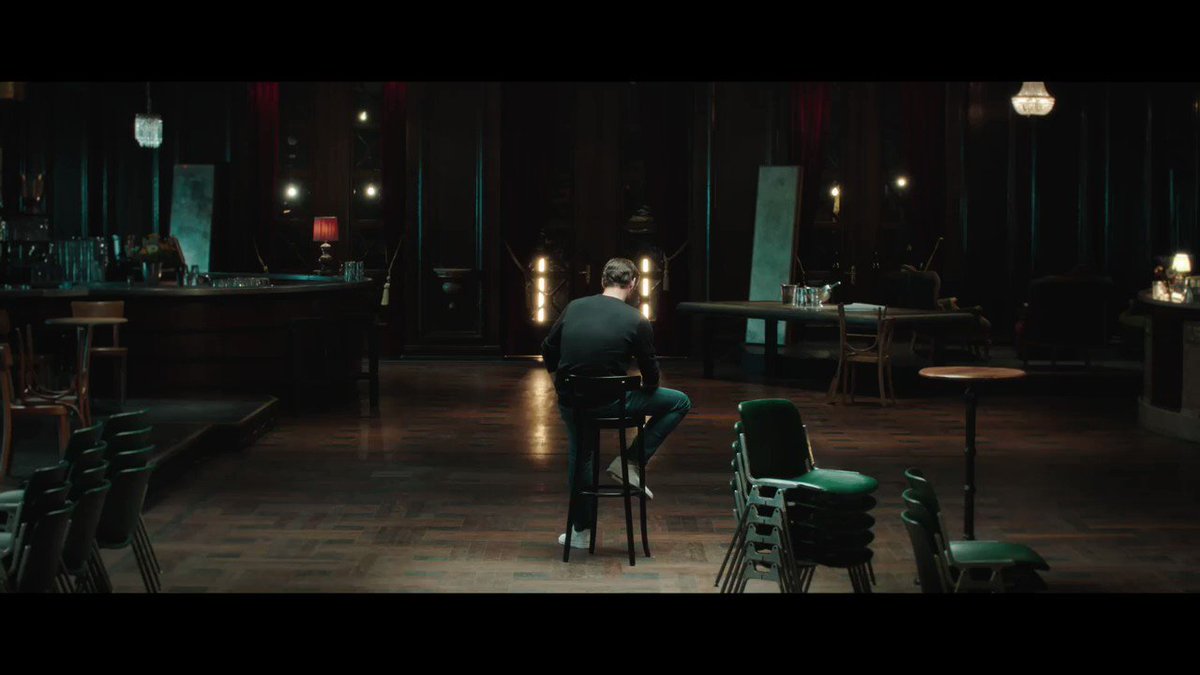 @rogerfederer " Roger Federer singt Beatles Song «With a little help from my friends» #Sunrise 🎵🎶🎵 https://t.co/Kbjnjax3xS
