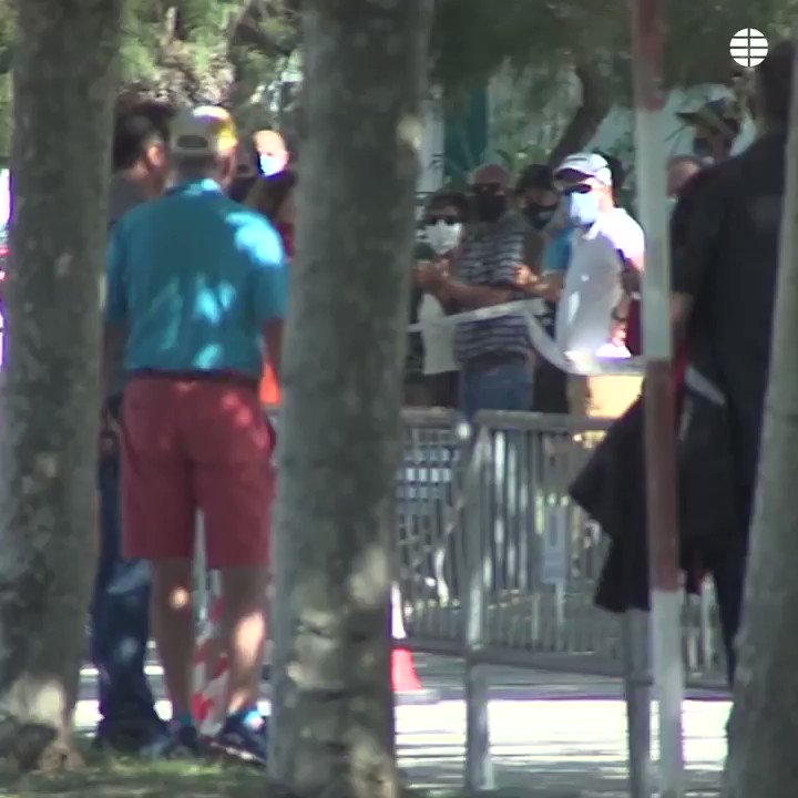 El triatleta madrileño Diego Méntrida dejó pasar a su rival cuando éste se equivocó de camino antes de la meta. Peleaban por el tercer puesto en el Triatlón de Santander, que ganó Gómez Noya https://t.co/ZCgxlZQIeL https://t.co/b83zwDTAVX