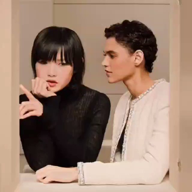 Loving @CHANEL β€ Girl Talk
A natural and radiant complexion for everywoman. Models Kerolyn and Xie Chaoyu are wearing B50 and BD11 shades. Discover the 35 shades of the CHANEL LES BEIGES HEALTHY GLOW FOUNDATION HYDRATION AND LONGWEAR @CHANEL. β€πππ https://t.co/F6yqCnTYv0