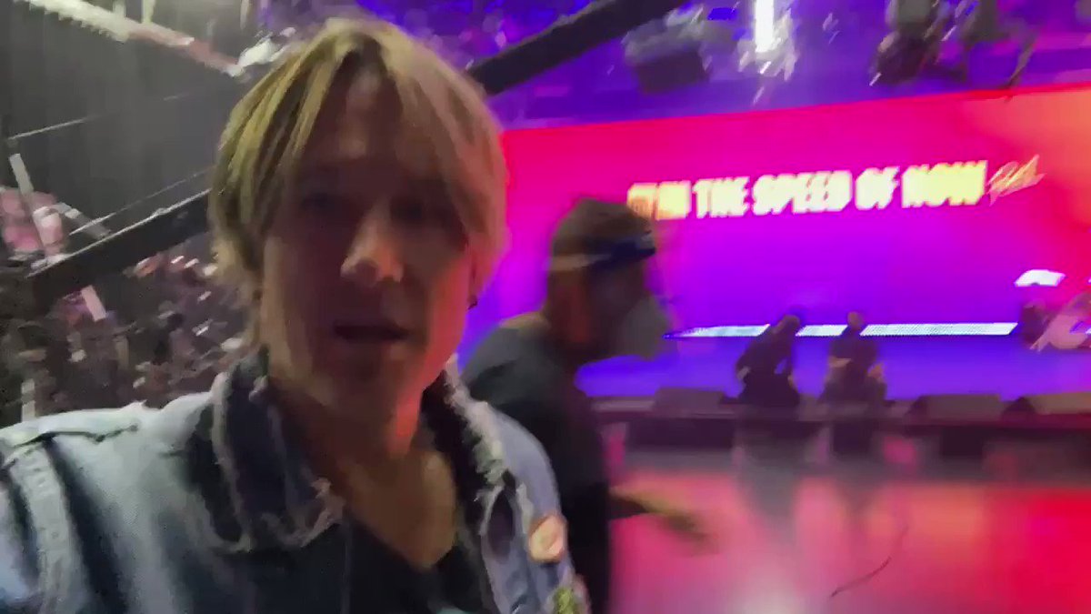 Show and tell, global livestream style. Tonight!!! 9p ET. THE SPEED OF NOW Global Livestream 💥 @amazonmusic
https://t.co/9p58sTCuOV https://t.co/3dZr3bLr3k