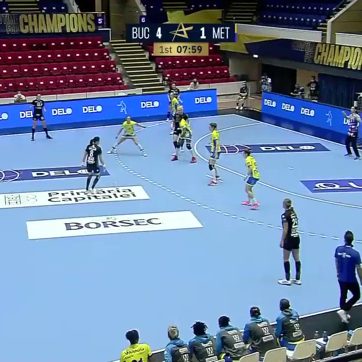 Awesome goal scored by @caramela_88 in the first #deloehfcl game. Looking forward to many more tomorrow against Team Esbjerg! Stay tuned!
#ehfcl #ShowTimeForChampions #CSMBucuresti https://t.co/nohjF4rZRK