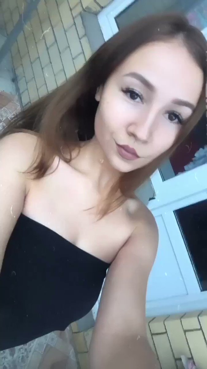 Model - LittleCarolly fetish