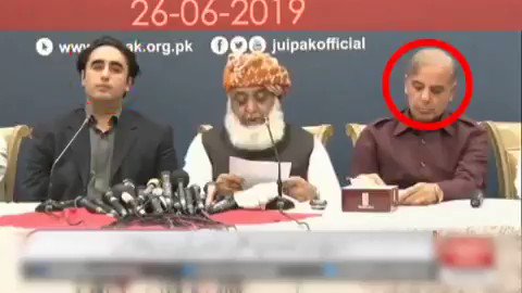 نواز شریف نے جو تقریر کی اس پر عمل کرتے ہوئے صرف پاکستان واپس آئیں اور عدالتوں کا سامنا کریں۔
آج پوری قوم نے دیکھ لیا ہے کہ آپ نے پورے پاکستان سے جھوٹ بولا ہے جو کہ آپ کی اپنے نعرے کی تذلیل ہے۔
#آل_کرپٹ_پارٹیز_کانفرنس https://t.co/zv82kPaKrJ