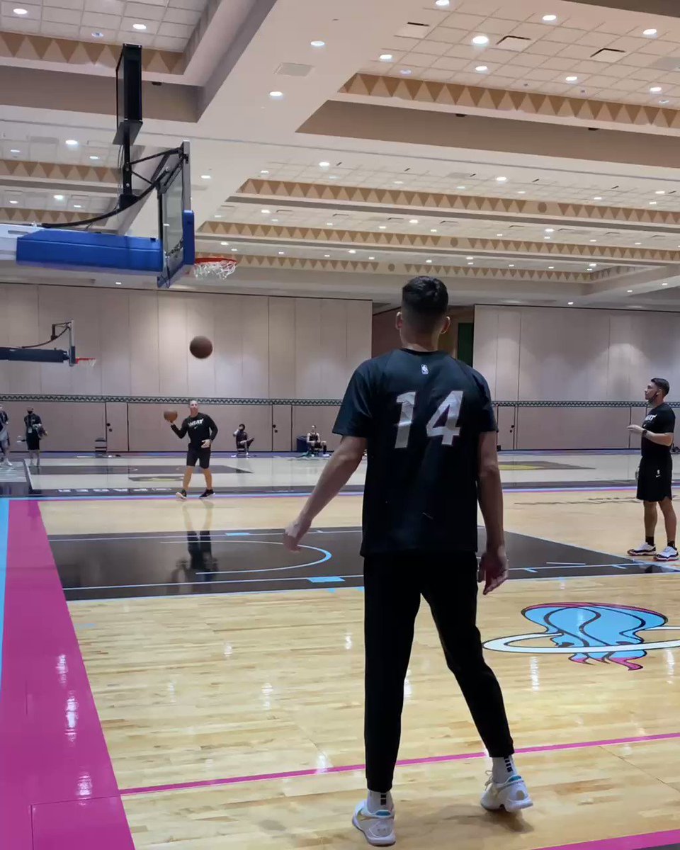 The @MiamiHEAT young sharpshooters @raf_tyler & @D_Bo20 gets reps up following todayβs practice!
ECF Game 4 (MIA 2-1): 8:30pm/et Wednesday on ESPN https://t.co/Q5lGCMWoTW
