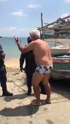 O despero de alguém que queria apenas dar um mergulho. As liberdades individuais nunca foram tão sufocadas. Você aprova isso? https://t.co/Jh99iFUEfK