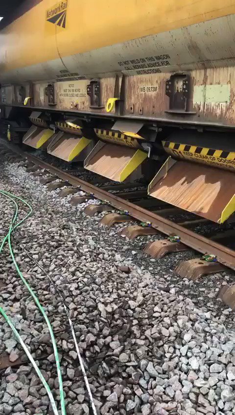 Blockade Day 6 on the Esk Valley Line. Ballast laying today, one more km of track to complete tomorrow. Going well. @networkrail @northernassist @CommunityRail https://t.co/QSbXIloPOZ