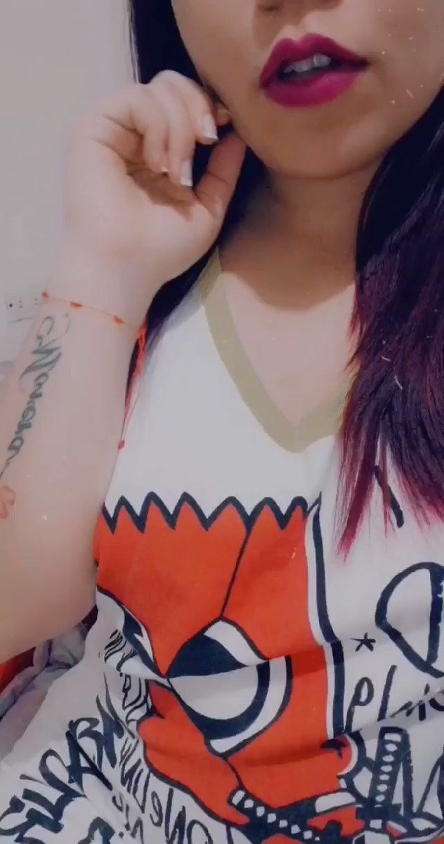 Model - violetta rosse squirt