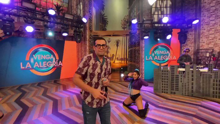 ¡Al regresar del corte ya viene el #RAPorteVLA y este día nos visita @pablitomixdj! 🎊🎉🎶🤣📺#VLA https://t.co/NNjsCJiEtJ