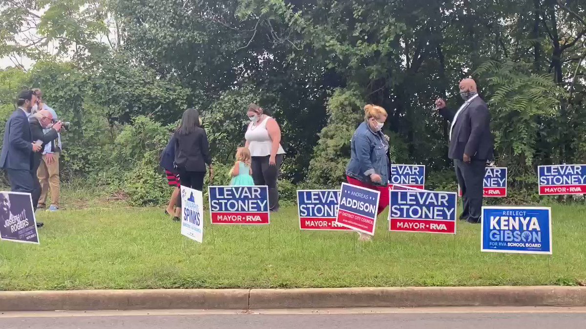 Beatrice-Elizabeth Peterson (@MissBeaE) on Twitter photo 25/09/2020 20:43:14 A girl excited to see @DrBiden offers her a doll outside of an early voting place in Richmond,Va. A girl excited to see @DrBiden offers her a doll outside of an early voting place in Richmond,Va.