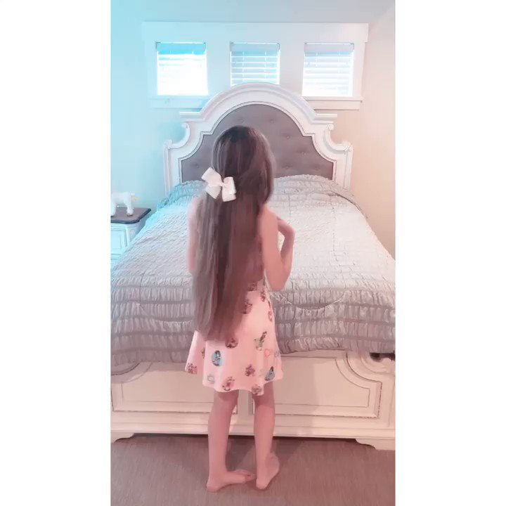 My hair is almost past my booty ... - Twitterの動画をダウンロード