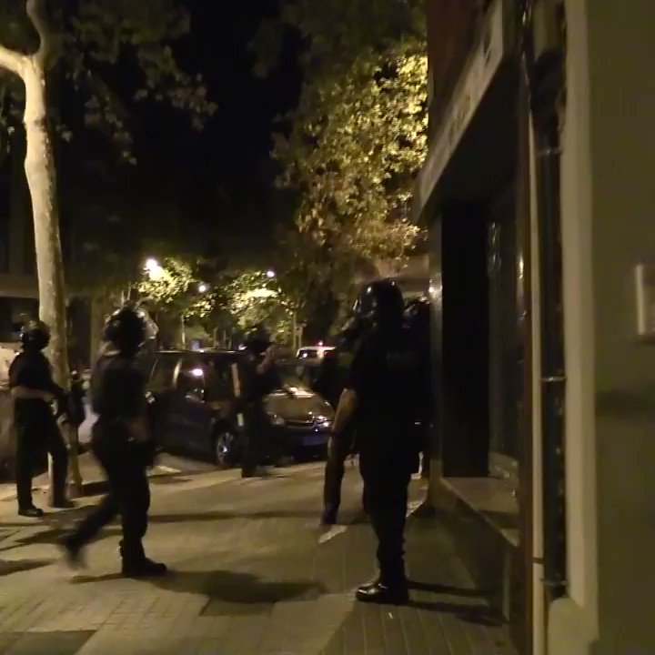 Detenim tres persones i desarticulem una organització criminal dedicada a la sostracció de motocicletes a Barcelona https://t.co/BcPowGHkWX https://t.co/8m9YBHH9jU