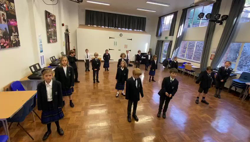Our Year 3 pupils are enjoying European Day of Languages this morning, singing Dans la Forêt Lointaine #candomusic #languages @ECMLCELV https://t.co/t4C2P6ebHn