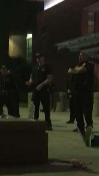 People at jail support are being threatened with arrest and trespassing charges by Sheriff's Deputies. https://t.co/ATclMCkGbZ