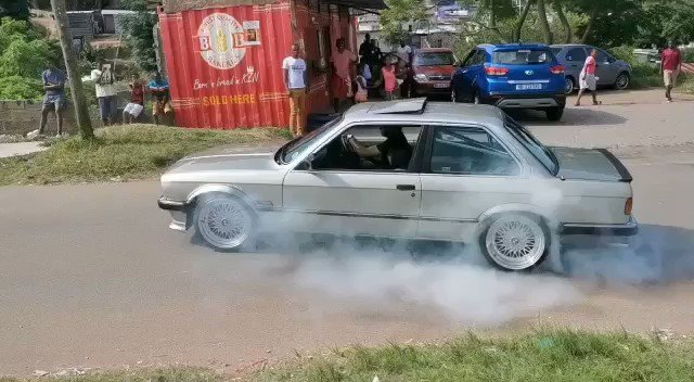 SHOW THEM HOW IT’s DONE 👊
#crzy4bmw #bmw_e30_crzy4bmw
#bmwe30crzy4bmw
Øwner warren_e30
#howitsdone #howitsmade #smokeshow #smokinghot #smokingfetish #blastoff #tireslayer #newtires #bmwe30 #e30 #bmwsouthafrica #bmwm #bmwturbo #turbine #turbines #fullpower #openup #rippin #bmww https://t.co/cKPUj84eET