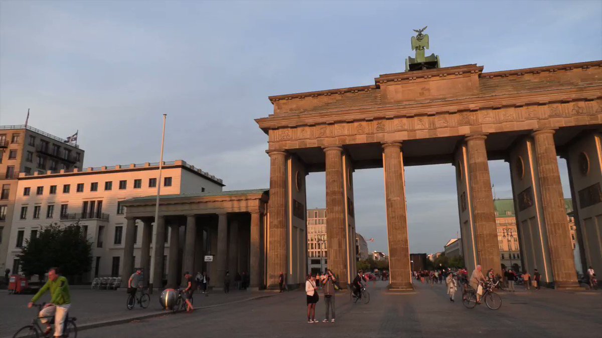 The Great Firewall of China separates the Chinese people from the free world just as the Berlin Wall separated the German people from each other. The Berlin Wall is gone. Mr. Xi, tear down China's Great Firewall. https://t.co/uhozlKNFo7