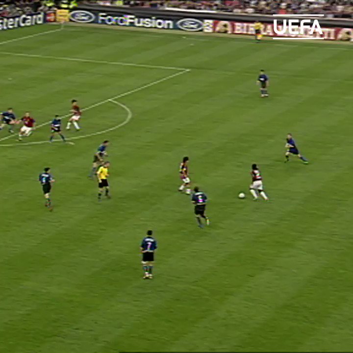 🎉 ¡Felicidades Shevchenko! 🎉
El legendario delantero ucraniano cumple 44 años. ¡Qué depredador del área! 💥
¿El mejor ariete de su generación? 🤔
#UCL https://t.co/M78KlFoFN0