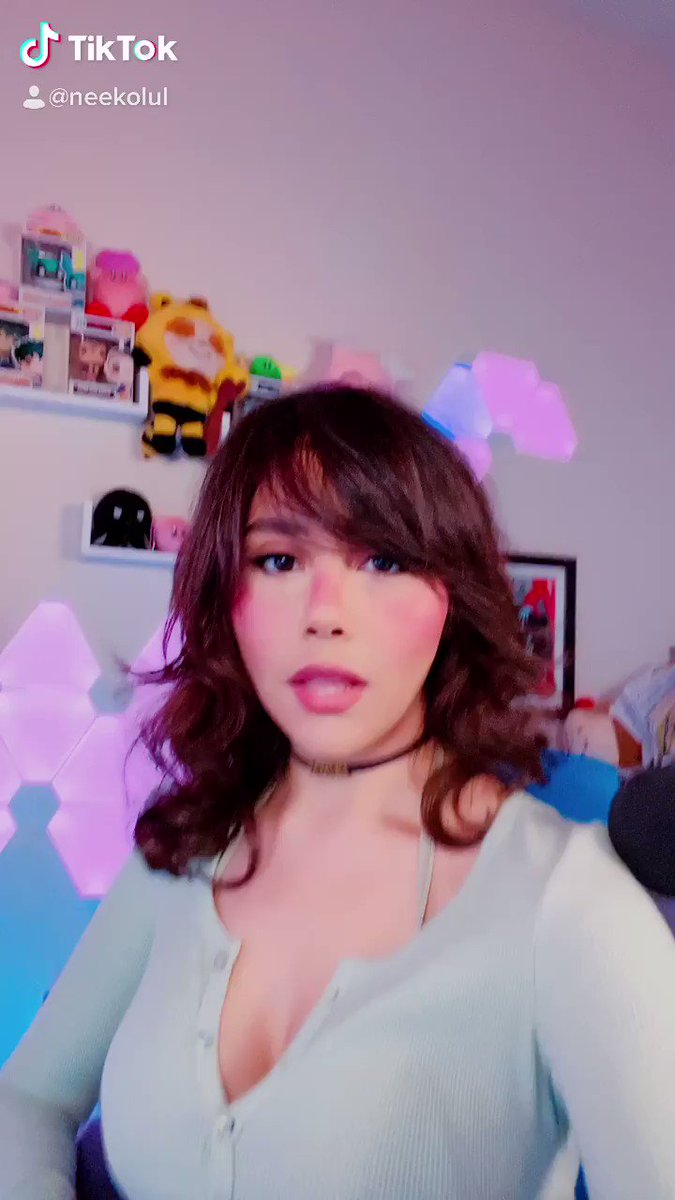 🍭 : r/neekolul