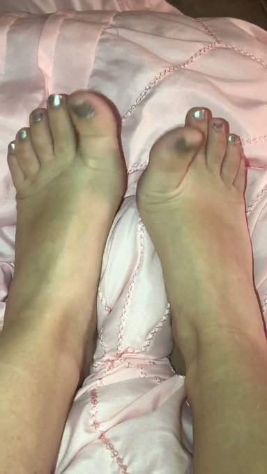 It is Sunday! That means give me all your attention!  Cashpig humanatm blackmail dom sugarbabyusa send