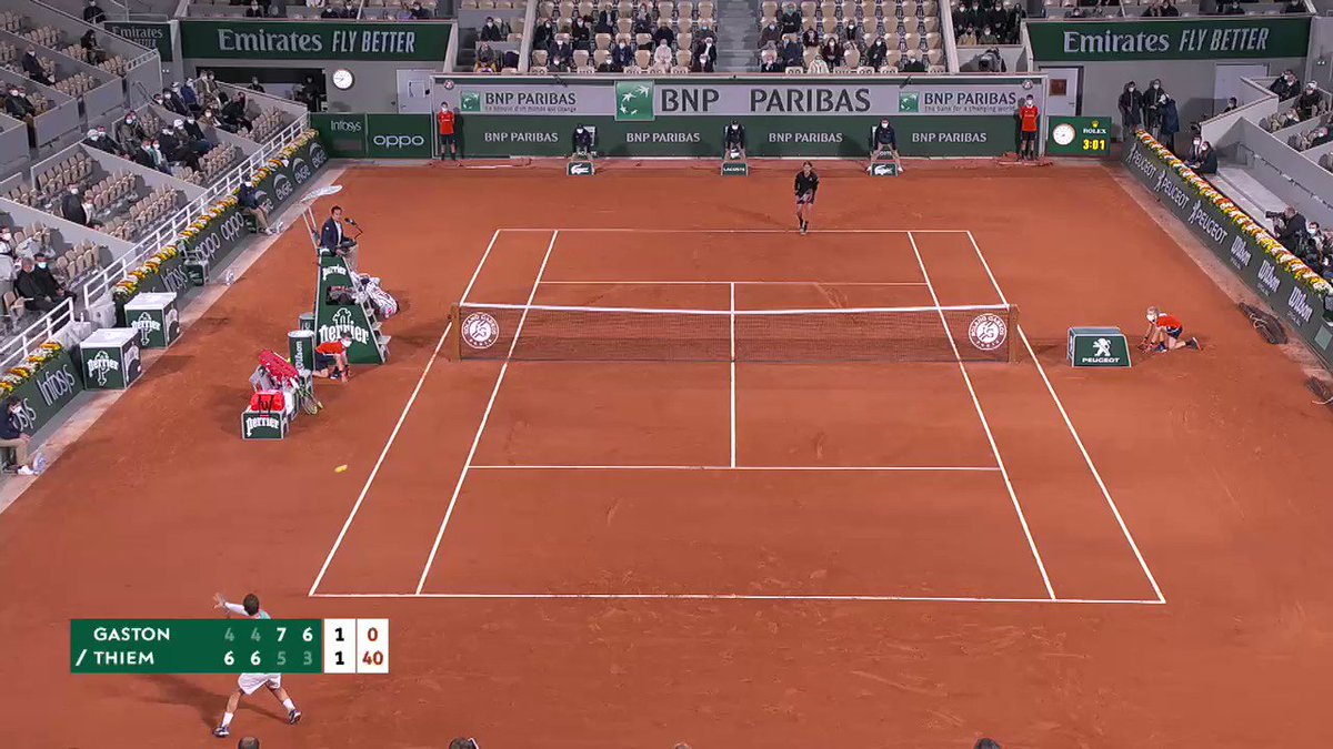 after a ton of dropshots I had to show @HugoGaston7 that I also got some touch today 😉 Great match! Keep it up! @rolandgarros
#RolandGarros https://t.co/j7jmi128p5