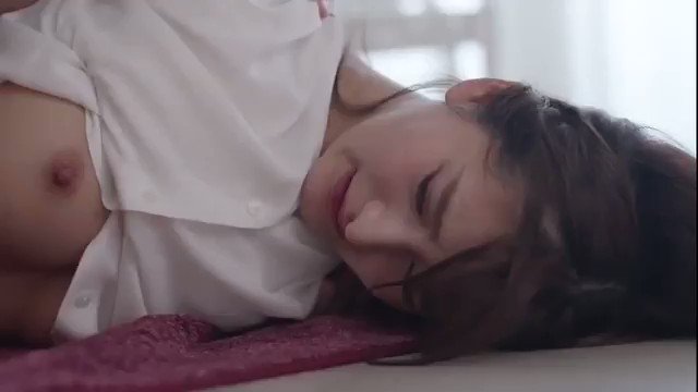 ひなたまりん 彼女が留守のあいだに憧れのお姉さんと何度も何度もSEX🤗
