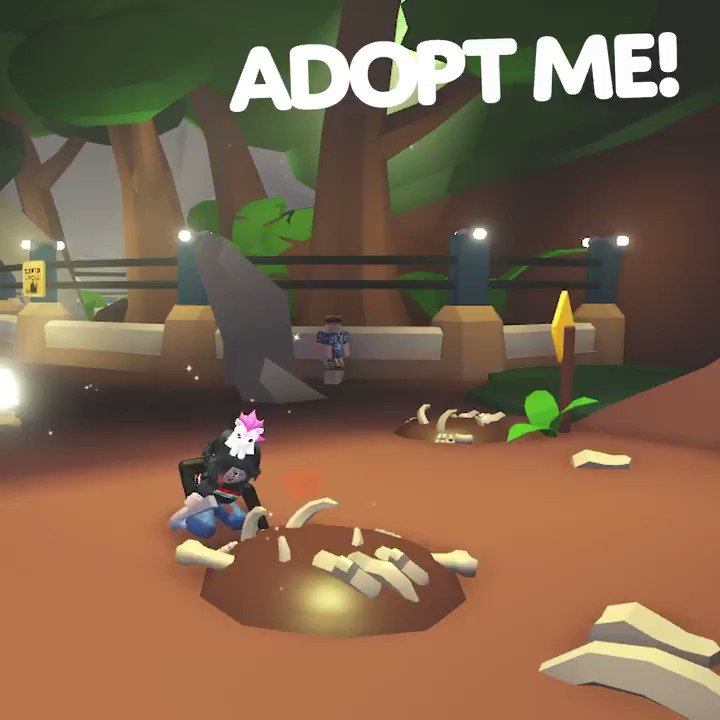 Bloxy News on X: When creating a new #Roblox account, you are no longer required to select a Gender. The default avatar has also been changed to accommodate not having to pick