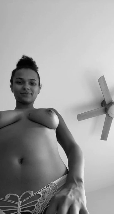 My friend (on facetime): &ldquo;you know, you make me sick sometimes?&rdquo; Me while they&rsquo;re paused: https://t.