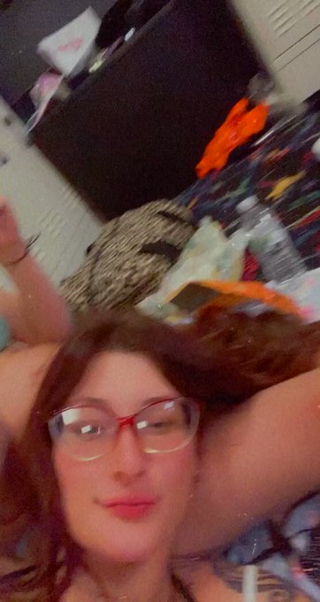 Behind the scenes at work with my gf😻😘 Wanna see more of us? Join my onlyfans 🤪🤪  https://t.co/naCke484Ti<a href="/tag/onlyfans"class="tags"><span>#onlyfans</span></a>