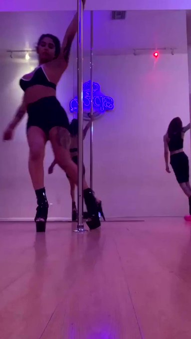 I miss the pole ! ? https://t.co/HHdkURenYn