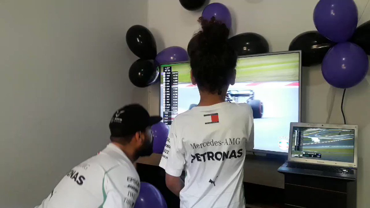Cheering on from across the globe π
These Brazilian fans got to celebrate a @LewisHamilton victory for a record-equalling 91st time π€ͺ
#EifelGP π©πͺ #F1
https://t.co/bc56HiaXE1