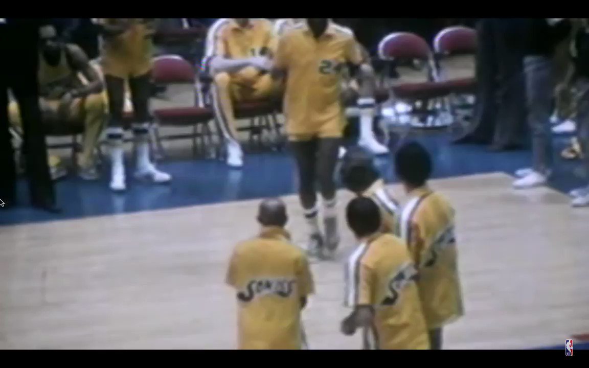 Happy birthday Spencer Haywood. You didn t play for the good guys but you were damn good! 