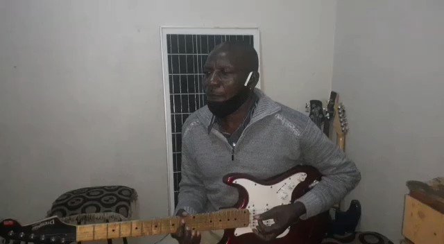 Khiama Boys (@KhiamaB) on Twitter photo 2020-10-15 06:36:49 Its a #Nicholassquared as Nicholas Zakaria & Nicholas Somerai join hands for a Sungura version of the golden oldie Mudiwa wangu of that famous line kana ndinewe, mudiwa pfungwa dzangu dzinozorora....lead & all rhythms by Senior Lecturer @Wamagaisa @larry_moyo @HMetro_ @Mavhure Its a #Nicholassquared as Nicholas Zakaria & Nicholas Somerai join hands for a Sungura version of the golden oldie Mudiwa wangu of that famous line kana ndinewe, mudiwa pfungwa dzangu dzinozorora....lead & all rhythms by Senior Lecturer @Wamagaisa @larry_moyo @HMetro_ @Mavhure