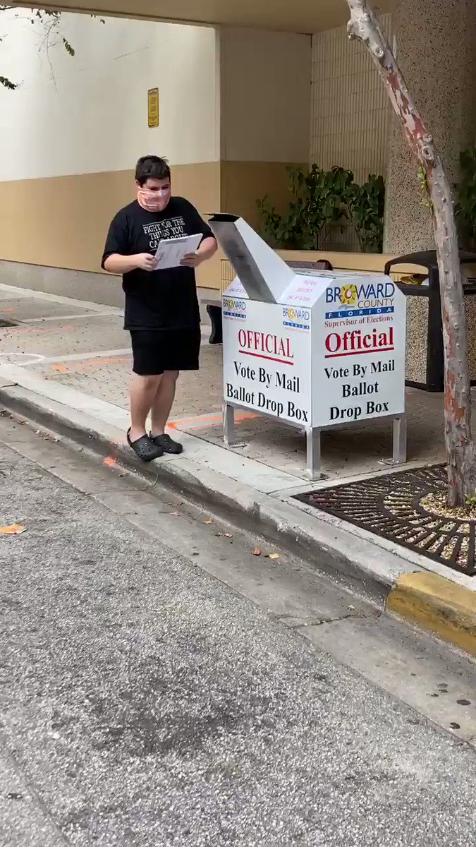 @JustinYselonia's photo on #VoteYourHeartForBiden