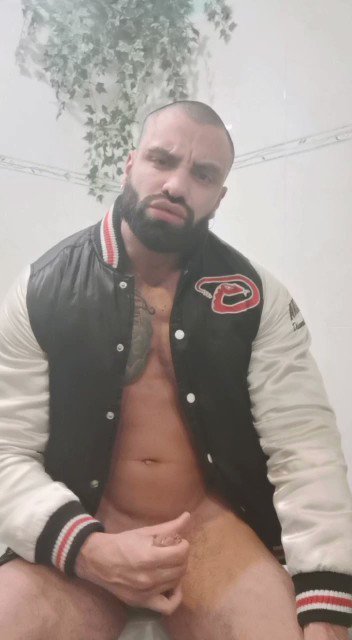 OMG! SO BIG!! ??MASSIVE CUMSHOT WITY THE XXL MUSCLE STALLION @RANDY_XXL ?????
.
?? https://t.co/yJMsMQ4K7w