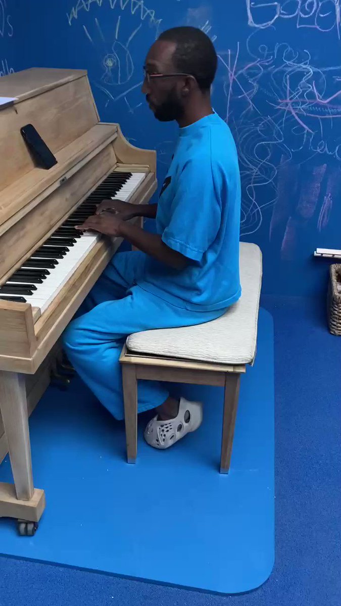 ye (@kanyewest) on Twitter photo 2020-10-19 17:56:05 OUR BEAUTIFUL LIGHT CLEAR REALITY OUR BEAUTIFUL LIGHT CLEAR REALITY