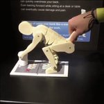 重いものを持ち上げる際の参考に!できるだけ近づけて持つのが吉!