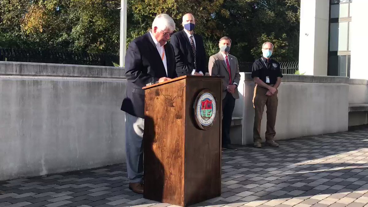 WillCo Mayor Rogers Anderson plans for reinstate mask mandate until end of calendar year due to rising COVID-19 cases. “We are at a crossroads, we need new action ... this order is in best interest of community ...” To become effective Saturday. https://t.co/g5ZnLFDrtL