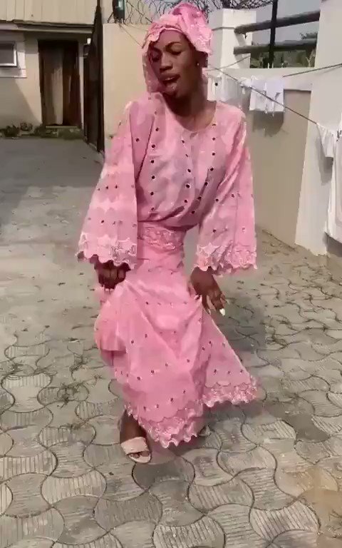 ‘Lola Roll-in Dollars🤩 (@Fayokunmii) on Twitter photo 2020-10-22 21:36:50 “Dance your way into the abroad” Me: “Dance your way into the abroad” Me: