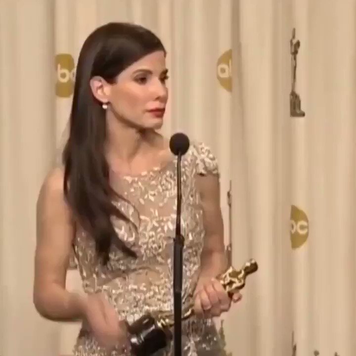 Eu te amo mami 
HAPPY BIRTHDAY SANDRA BULLOCK 