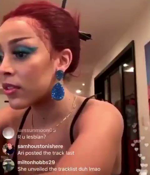 face bot. on X: the rock imitando emojis 🤨arqueando sobrancelha / X