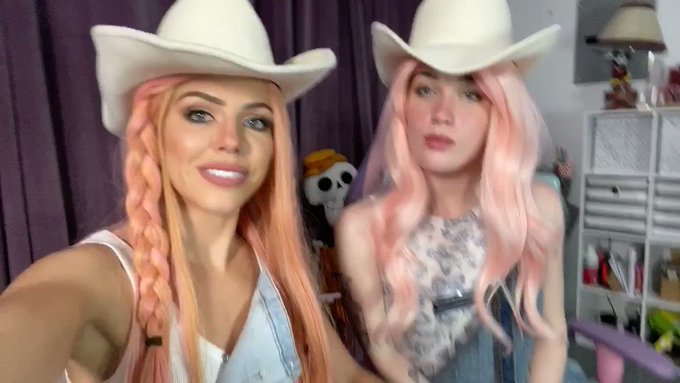 How to make cotton candy! With the cotton candy sisters! @LuvEvelynClaire https://t.co/V7o0bjtBR3 https://t