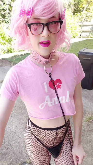 I like being outside dressed like this :o

https://t.co/82U0p1alYS https://t.co/xJYklWCc1B