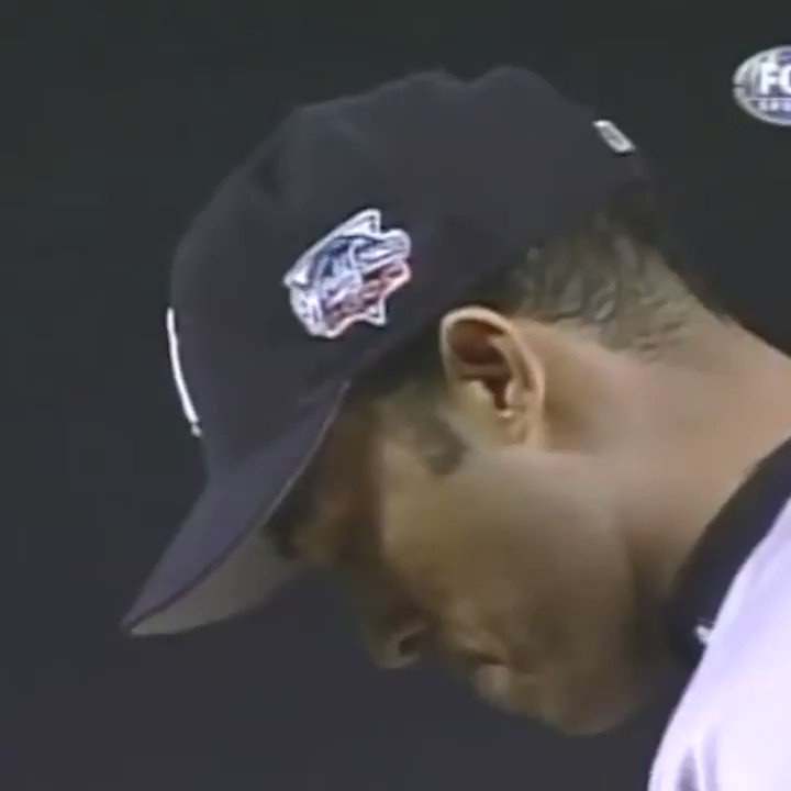 "A threepeat!"
20 years ago today, the Yankees defeated the Mets in the 2000 Subway Series to win their third straight championship.
https://t.co/viDGqibjta