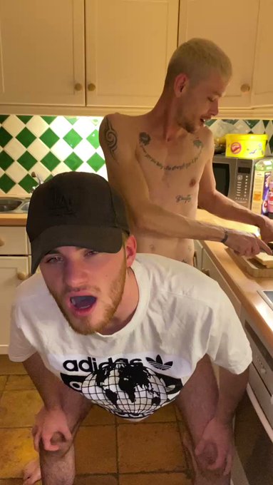 Spreading butter! ? Spreading legs! ?

@playboyhub2020 https://t.co/2f9e0a0UI5