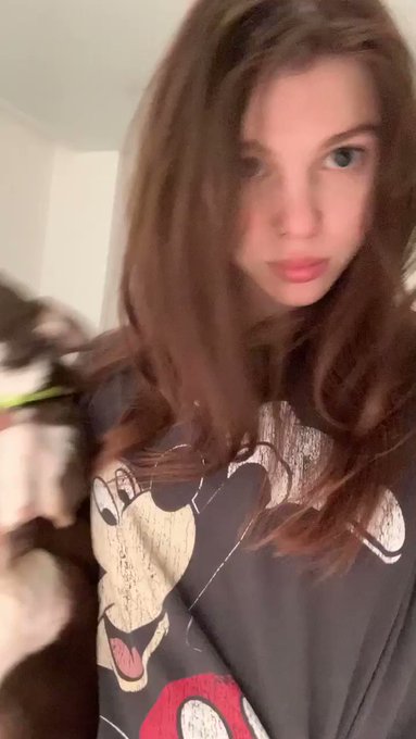 Hi guys :3 me and Molly already at home so happy come back :3
I am still have energy after trip so I