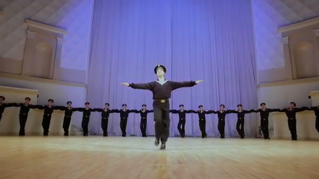 永月弥生 今日 ロシアの推しバレエ団来日公演が昨今の社会的事情で中止となってしまったので 彼らを見て 推しバレエ団 イーゴリ モイセーエフ バレエ団て言うんですが 1937年結成の民族舞踊のバレエ団です ロシア海軍水兵さんの踊り Yablochko 見 永月弥生 今日 ロシアの推しバレエ団来日公演が昨今の社会的事情で中止となってしまったので 彼らを見て 推しバレエ団 イーゴリ モイセーエフ バレエ団て言うんですが 1937年結成の民族舞踊のバレエ団です ロシア海軍水兵さんの踊り Yablochko 見