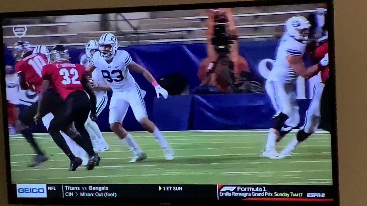 RT @EaglesXOs: What a ball by Zach Wilson #BYU https://t.co/O8cm6euf6Y