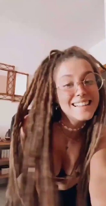 Stay lit friends. Times are fucking crazy rn. Hope this makes u smile https://t.co/kJN4kBBRW8