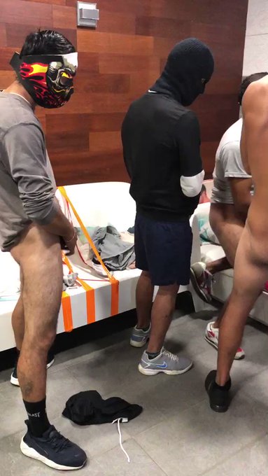 New porn shoot done ! Straights gang bang with gay !! More https://t.co/JZymXvybt5 https://t.co/dKKg