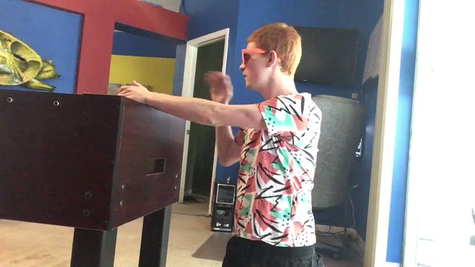 Over a year old video blog of me talking about hooking up with who is now my boyfriend. https://t.co